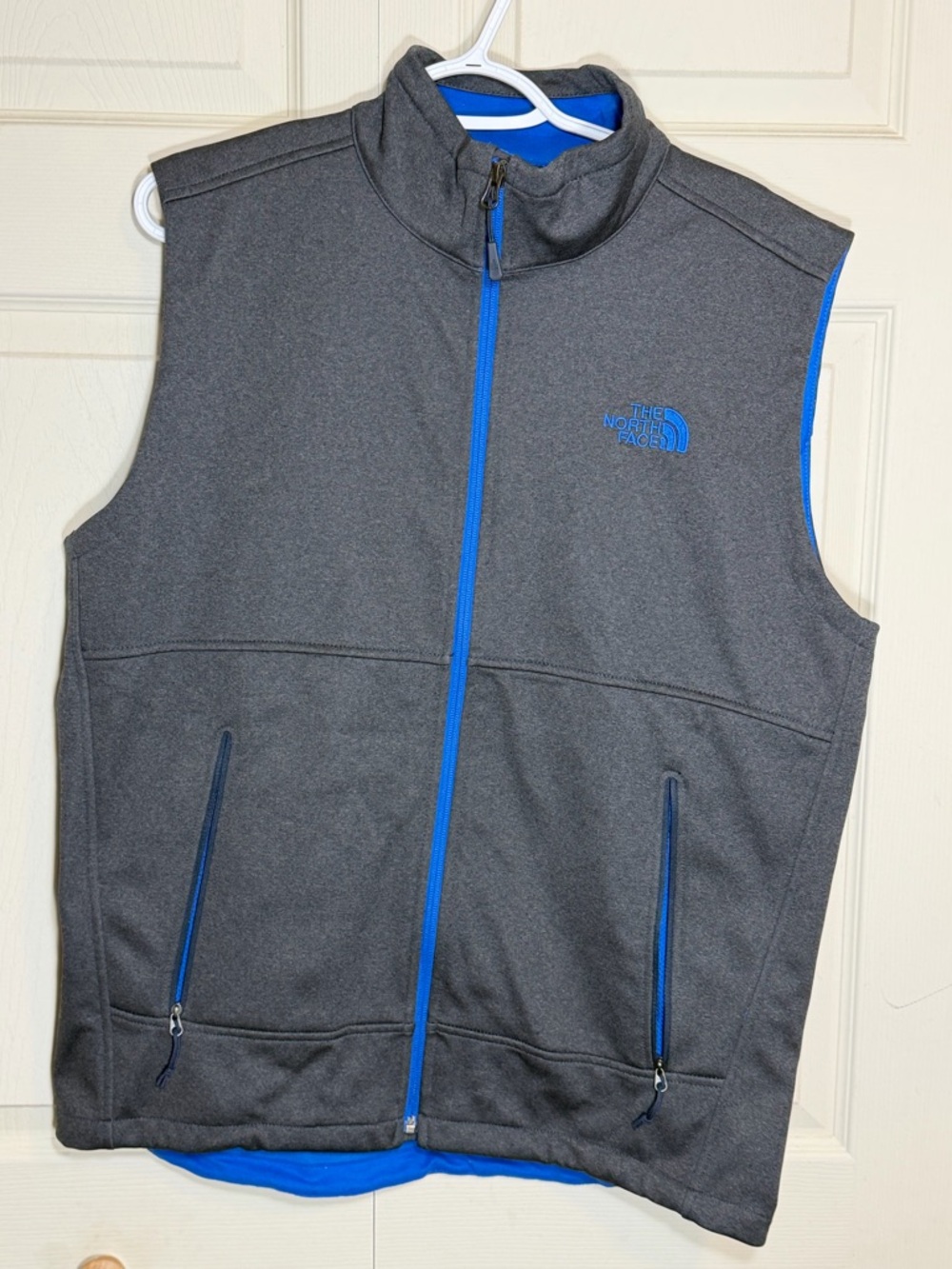 The north face men’s medium vest gray